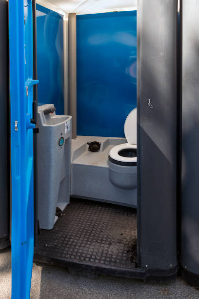 Best Porta potty delivery and setup  in Mount Vernon, TX